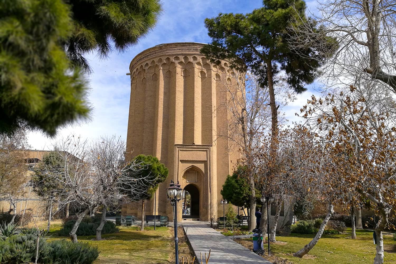 عکس برج طغرل تهران