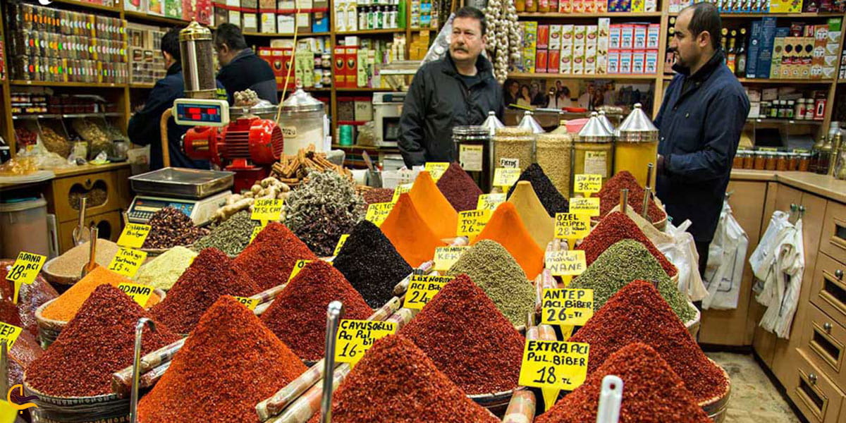 عکس بهترین زمان بازدید از بازار ادویه استانبول