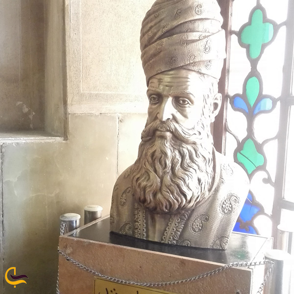 تصویری از مقبره کریم‌خان زند در موزه پارس