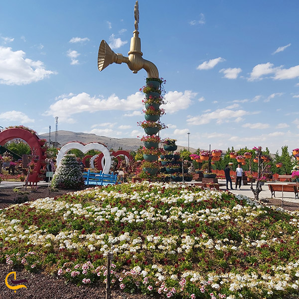 عکس انواع گل های باغ پروانه ترکیه