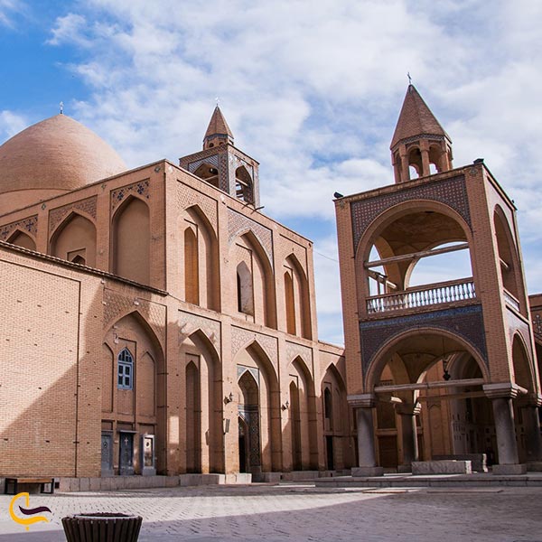 تصویری از کلیسای بزرگ وانک اصفهان