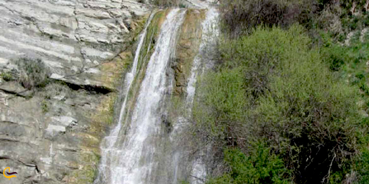 تصویری از آبشار گچان