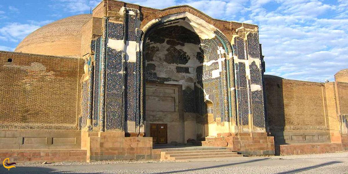 تصویری از مسجد کبود