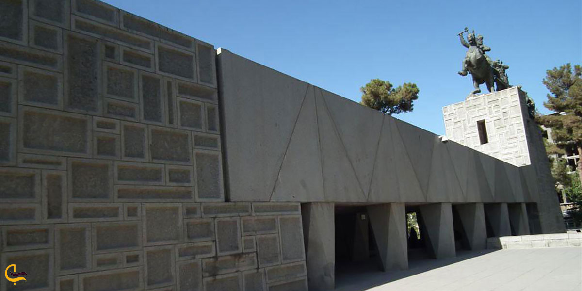 عکس تاریخچه‌ ی آرامگاه نادر افشار