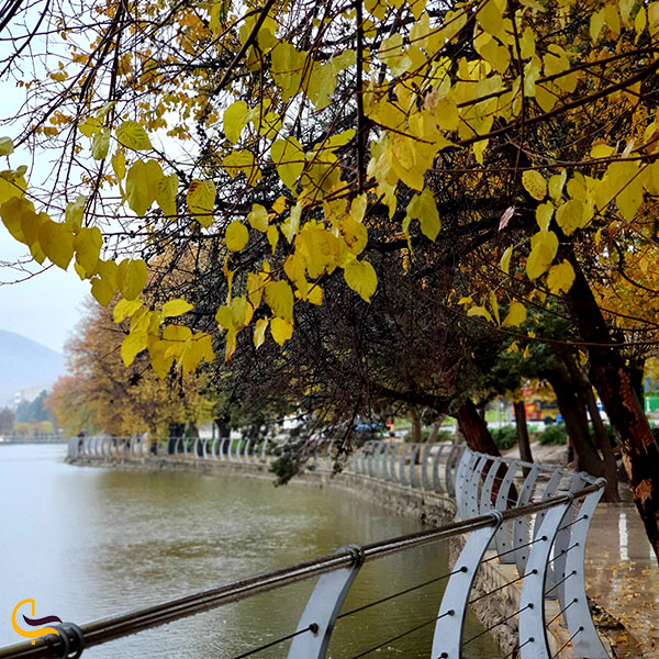 عکس فصل پاییز دریاچه کیو