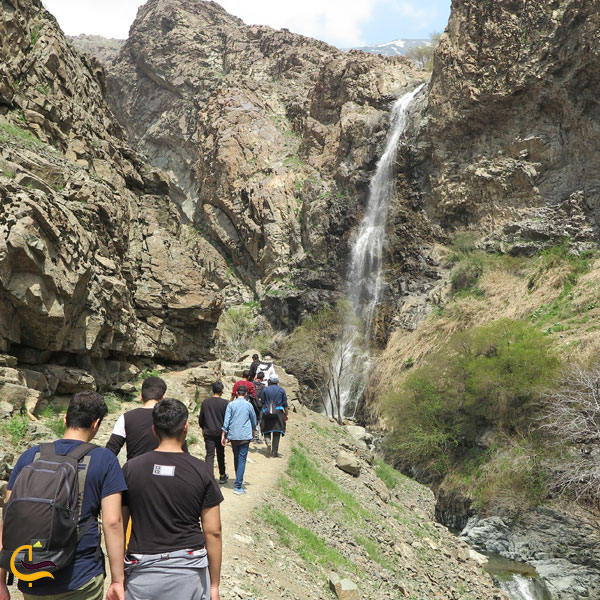 تصویری از امکانات گردشگری آبشار اسفجیر
