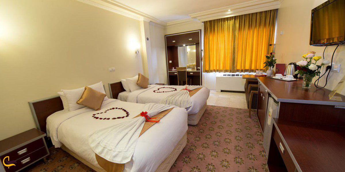 تصویری از اتاق هتل پیروزی