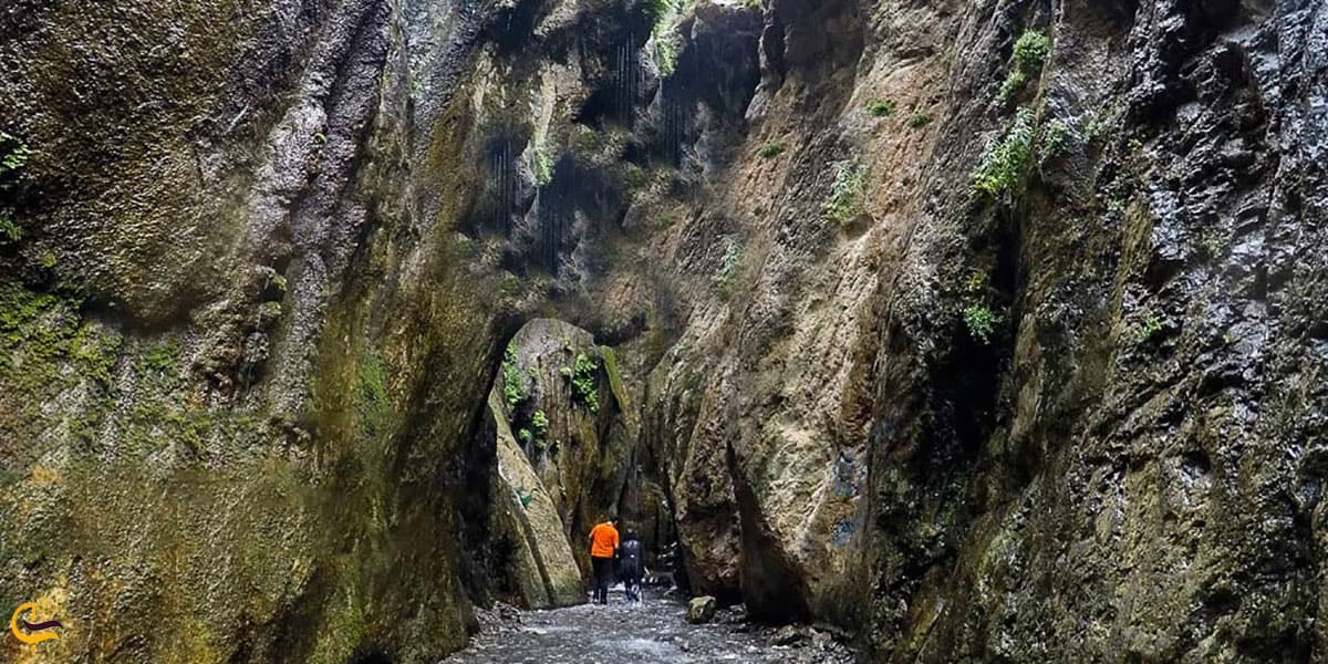 عکس مسیر تماشایی رسیدن به آبشار ارتکند کلات