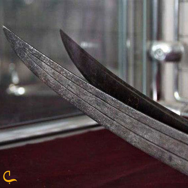 عکس دو شمشیر آخته در موزه نادری