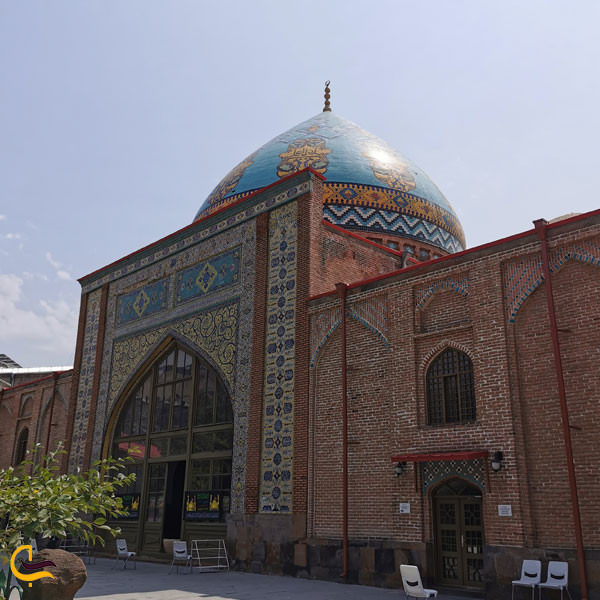 نمایی از معماری داخل و بیرون مسجد آبی ایروان