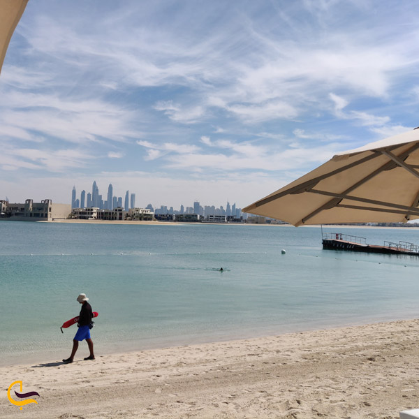 تصویری از ساحل سفید دبی