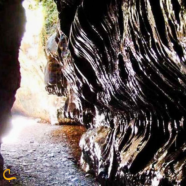 عکس آبشارهای درون غار زینگان مهران