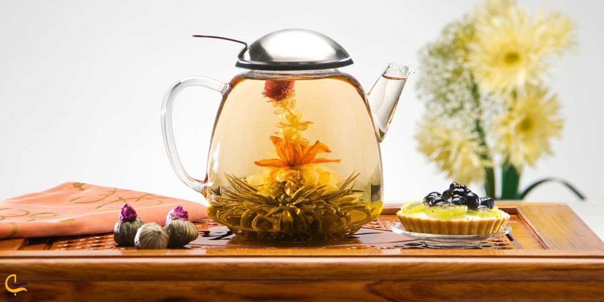 تصویری از عرق بیدمشک