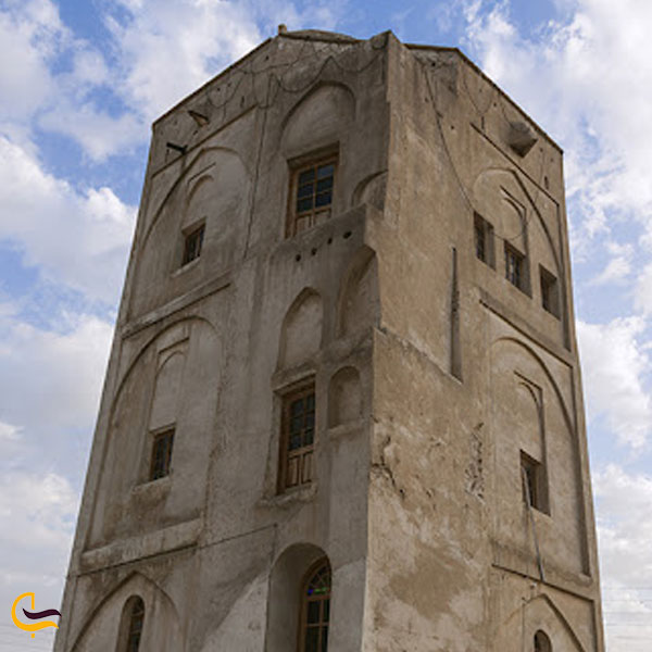 تصویری از قلعه خورموج