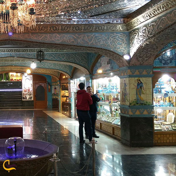 عکس خریدی خاطره‌انگیز در بازار سنتی صفویه در تهران