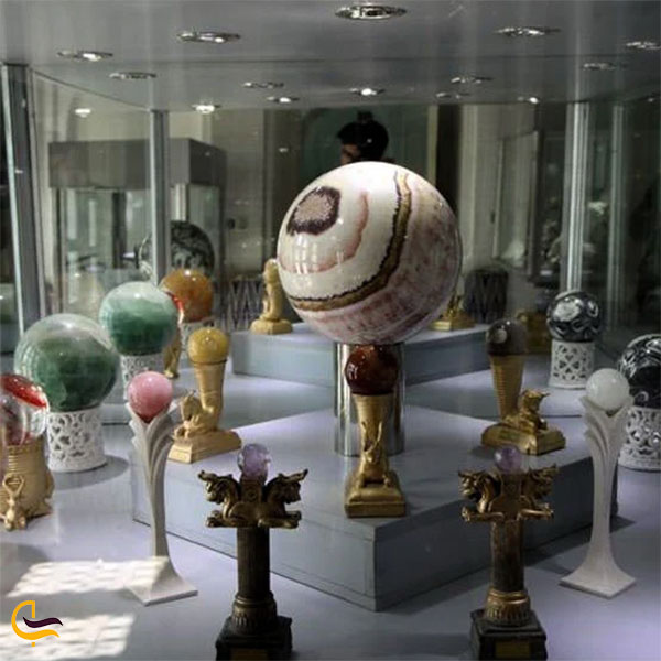 عکس موزه سنگ و گوهر دریای نور شیراز