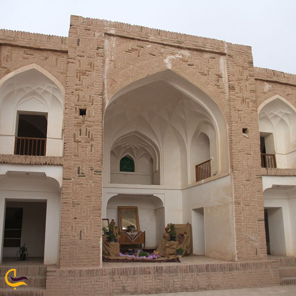 عکس بنای تاریخی خواجه خضر
