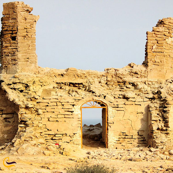 تصویری از قلعه پیروزگت