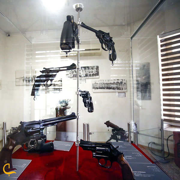 عکس موزه سلاح‌های دربار در کاخ سعدآباد