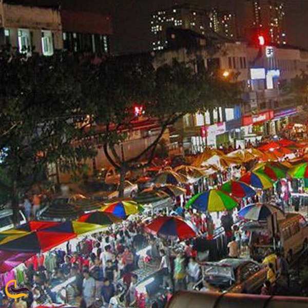 تصویری از بازار شبانه کامپونگ بارو