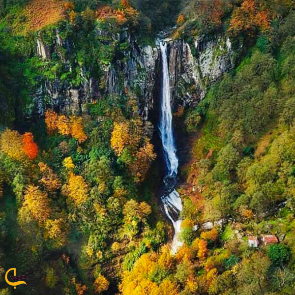 عکس کوته لومه (آبشار لاتون) در فصل پاییز