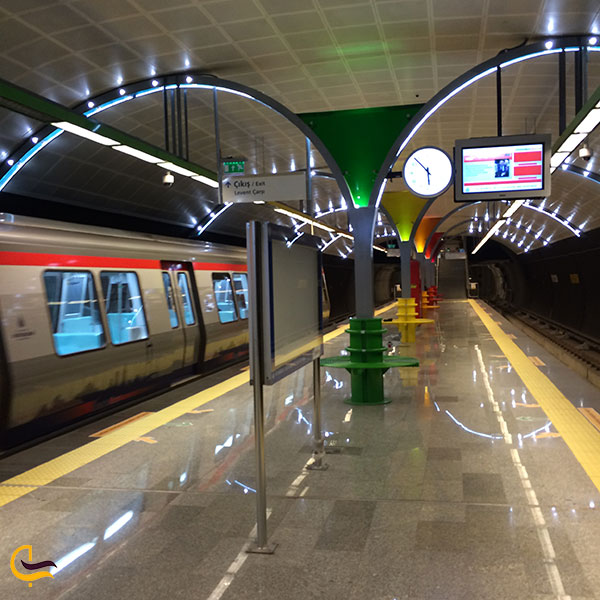 عکس ایستگاه مترو لونت در استانبول
