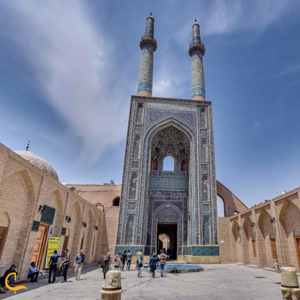 تصویری از جلوخان مسجد جامع یزد
