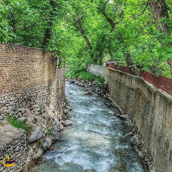نمای از رودخانه داخل روستای برغان