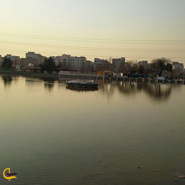 عکس دریاچه شهربازی بسیج در تهران