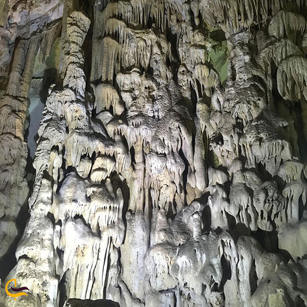 عکس غار ده شیخ در یاسوج