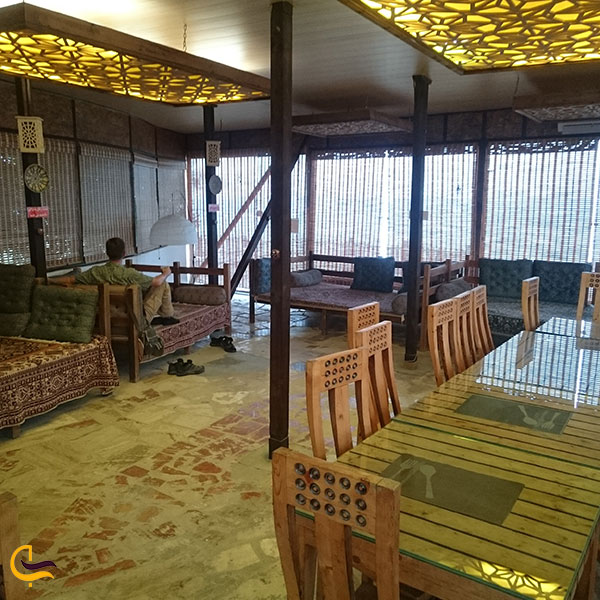 عکس رستوران شب‌های طلایی در قشم
