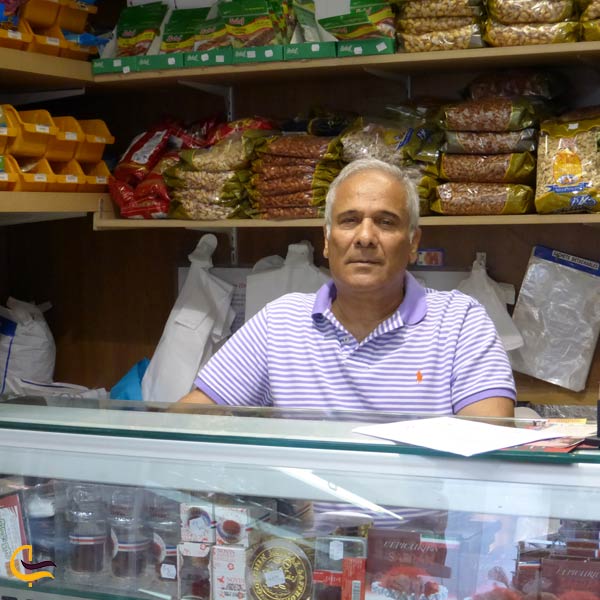 مغازه های ایرانی در محله ی بستکیه