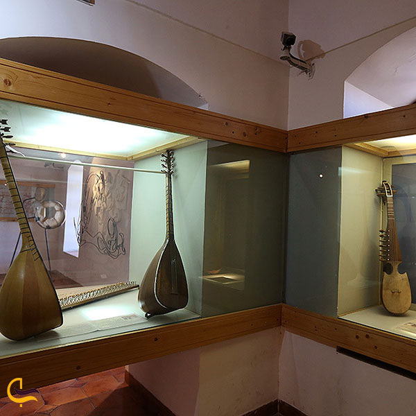 عکس موزه سازهای سنتی در کرمان