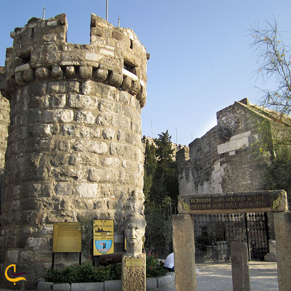 عکس قلعه و موزه باستان شناسی سنت پیتر در بدروم