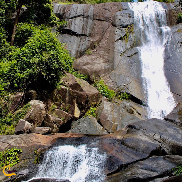 عکس آبشارهای تلاگا توجو در لنکاوی