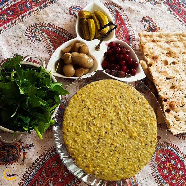 عکس غذای سنتی شله بریان با زیره در اصفهان