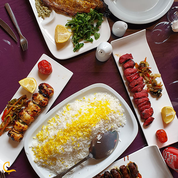 عکس رستوران آسیاب بادی در کرمان