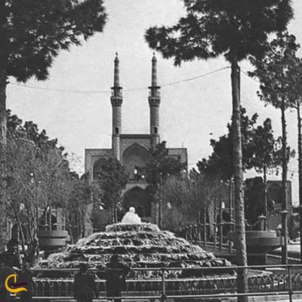 عکس قدمت میدان امیر چخماق در یزد