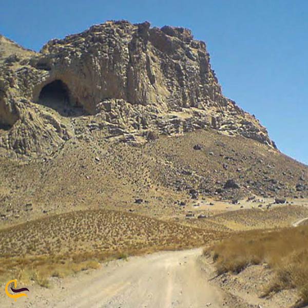 تصویری از غار کافر قلعه شیروان