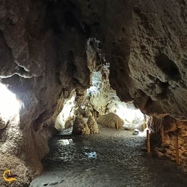 تصویری از غار چال نخجیر مرکزی