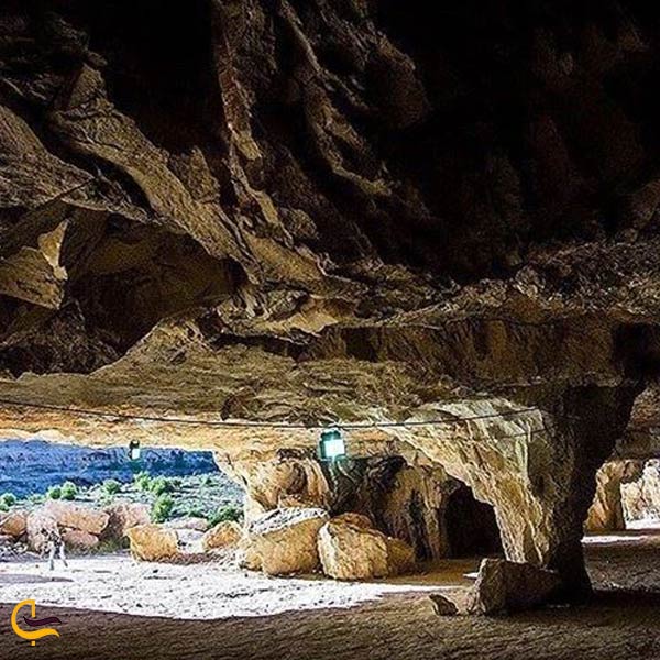 تصویری از غار سنگ شکنان فارس