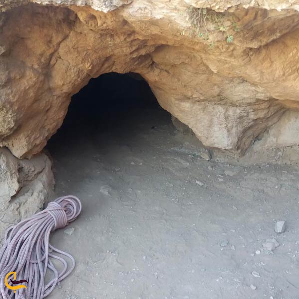 تصویری از غار میرزا رفسنجان