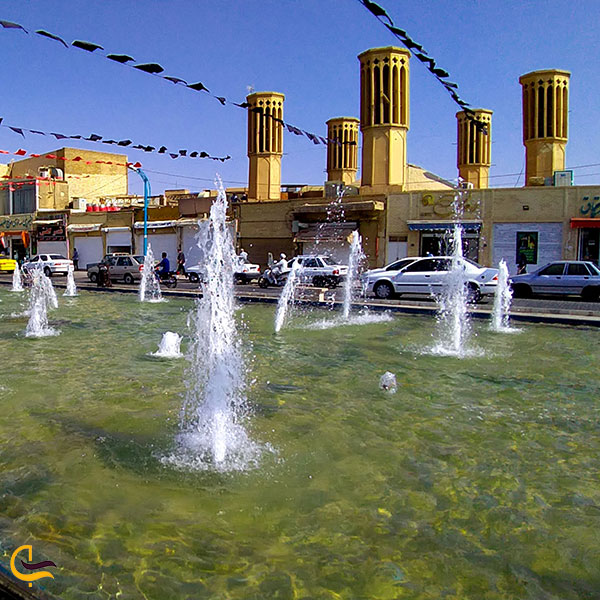 عکس آب انبارهای میدان امیر چخماق در یزد