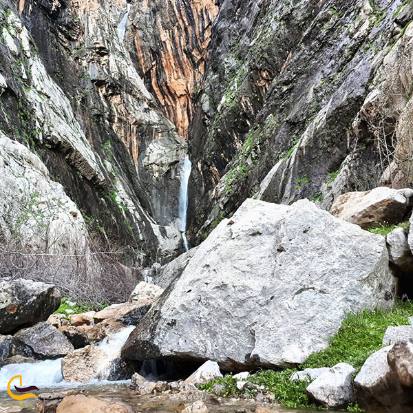 عکس آبشار تافه در کرمانشاه