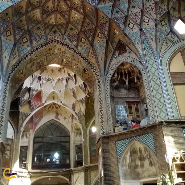 تصویری از اصول اربعه معماری در مسجد آقا بزرگ