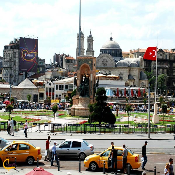 تصویری از میدان تکسیم