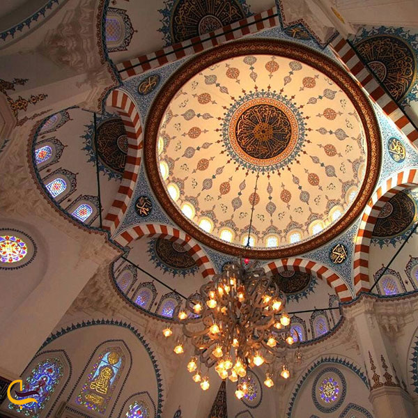 عکس نمای داخلی مسجد مکی در زاهدان