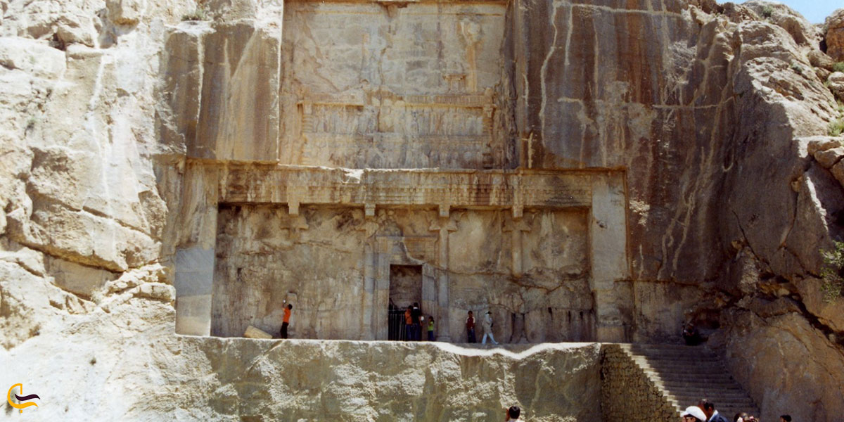عکس آرامگاه اردشير يكم هخامنشي