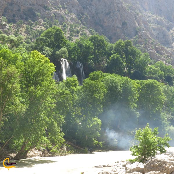 تصویری از آبشار زردلیمه (بوینه)