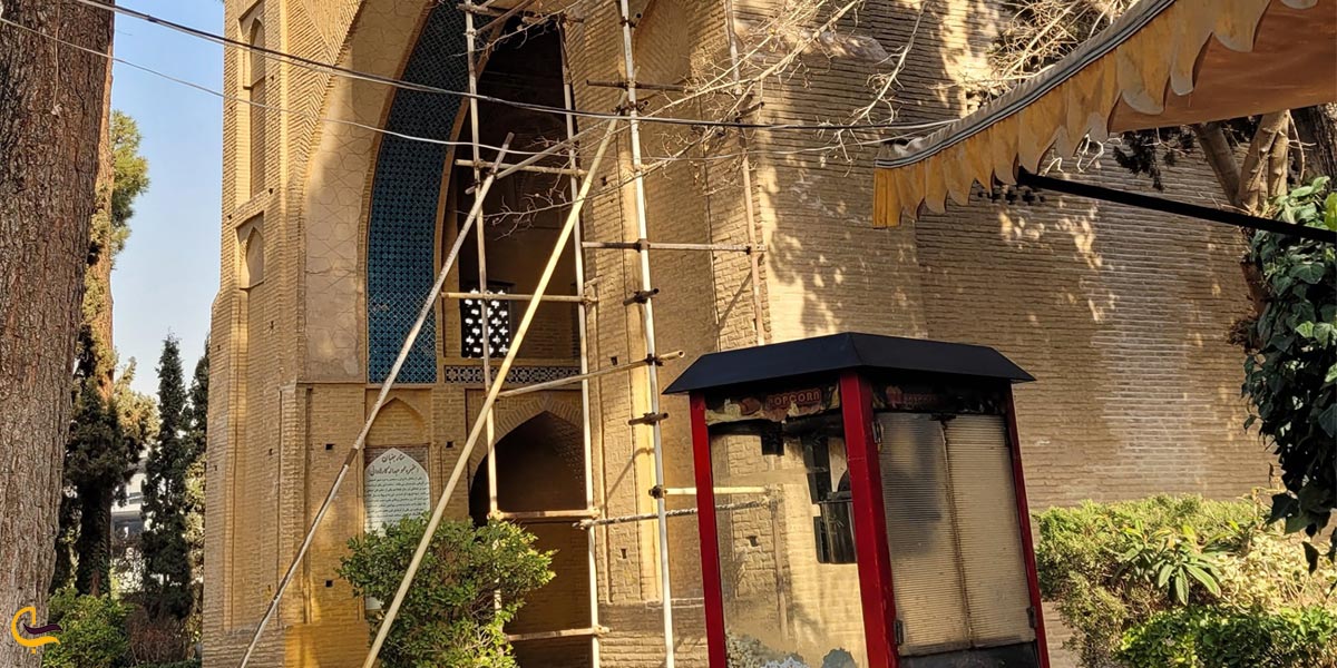 معماری منارجنبان اصفهان